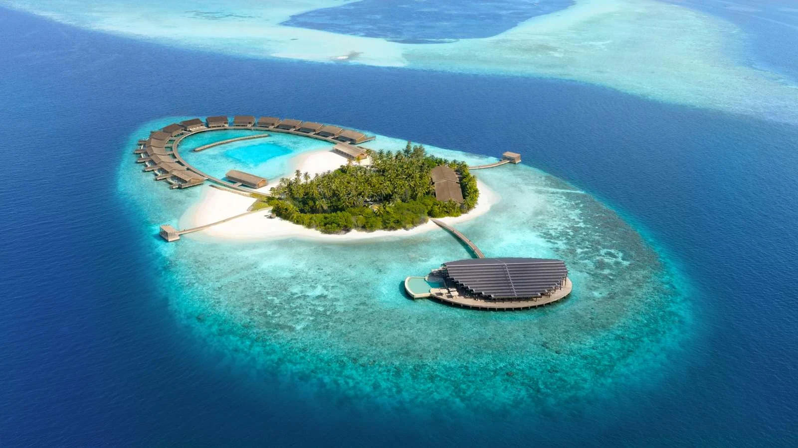 Vista aérea da ilha e residências do Kudadoo Maldives