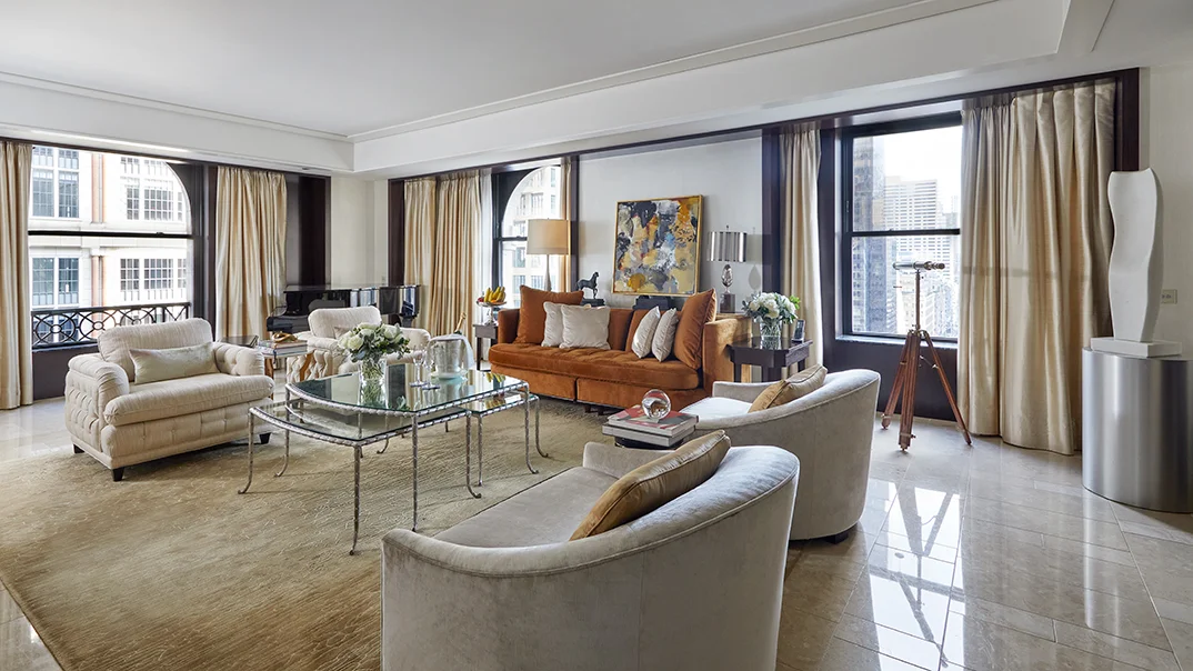 Sala da Peninsula Suite no The Peninsula New York