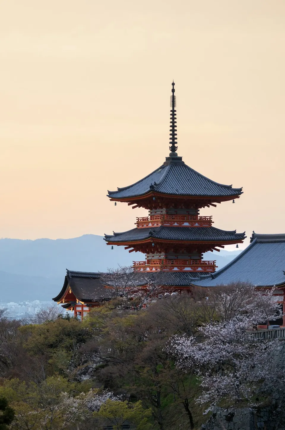 Pagode japonês, inspiração para o grupo Japão 2027